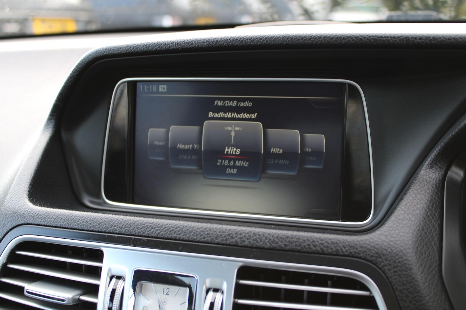 Used Mercedes-Benz E Class 2015 for sale - 76898759: Photo 24