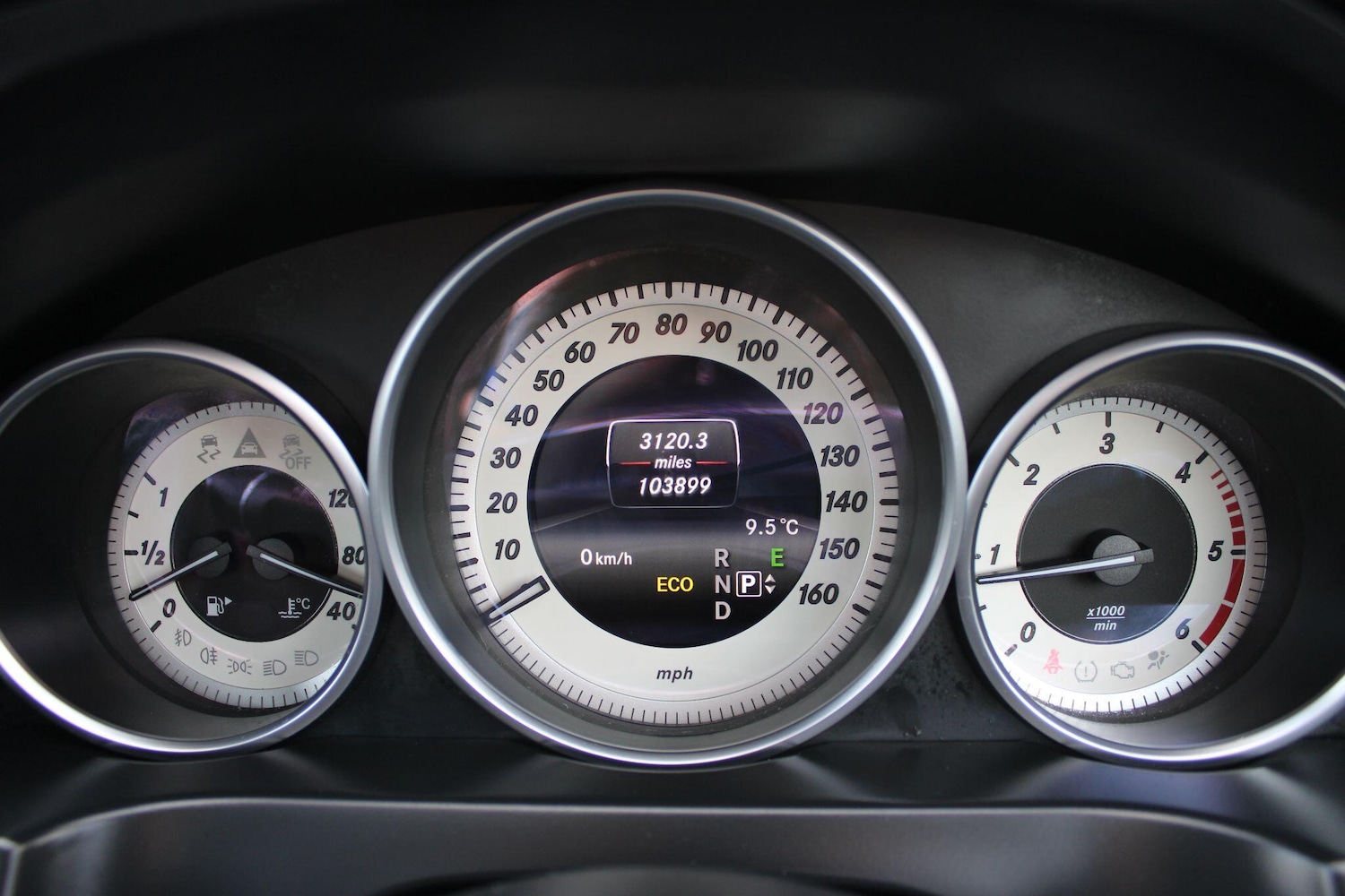 Used Mercedes-Benz E Class 2015 for sale - 76898759: Photo 26