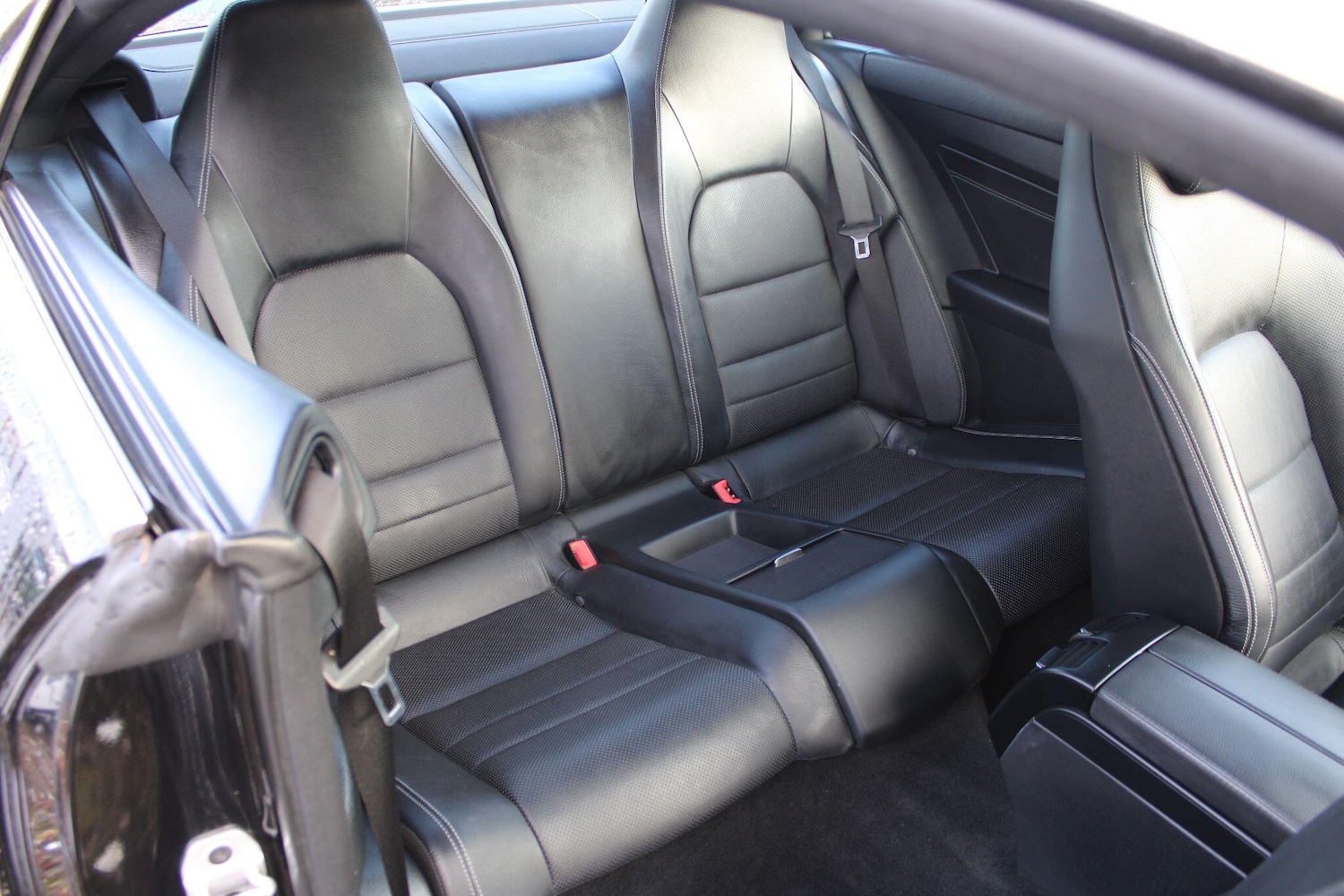 Used Mercedes-Benz E Class 2015 for sale - 76898759: Photo 9