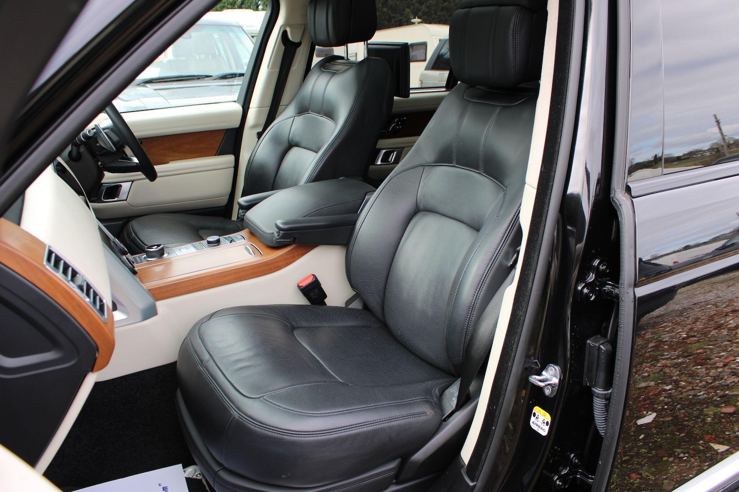 Used Land Rover Range Rover 2018 for sale - 78047348: Photo 11