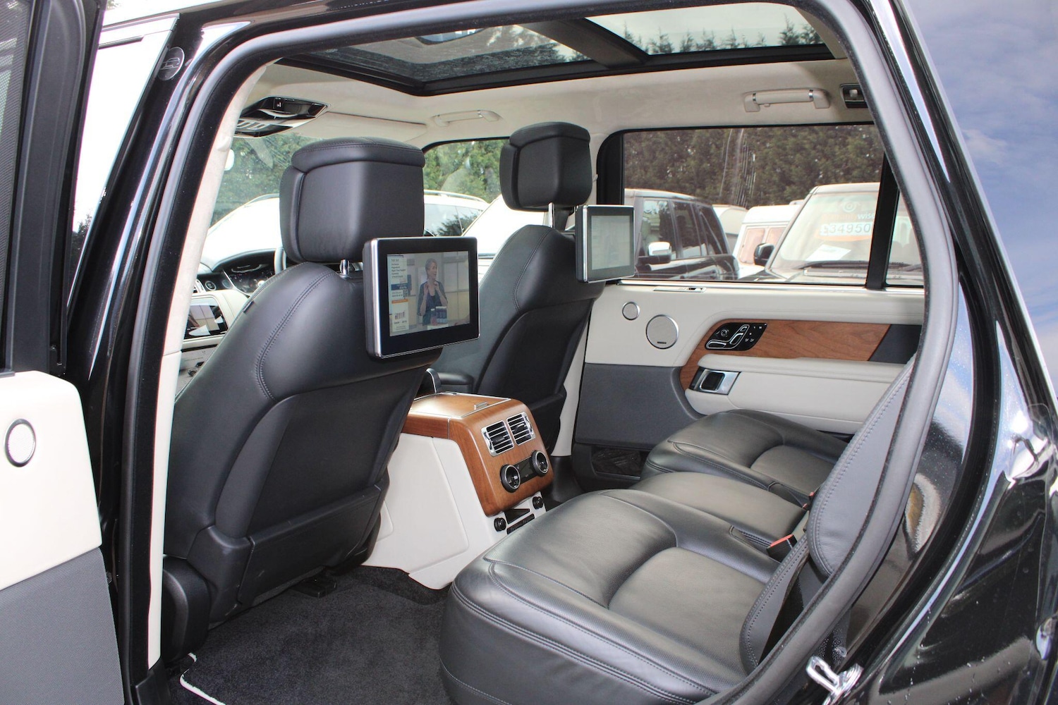 Used Land Rover Range Rover 2018 for sale - 78047348: Photo 12