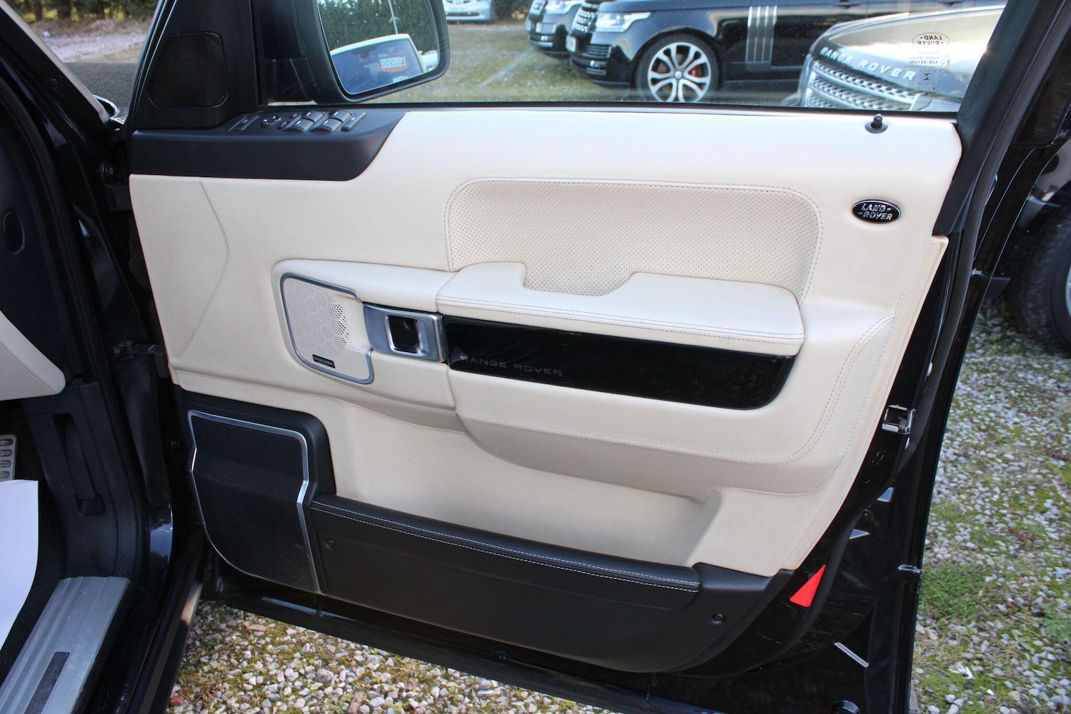 Used Land Rover Range Rover 2011 for sale - 76990277: Photo 17