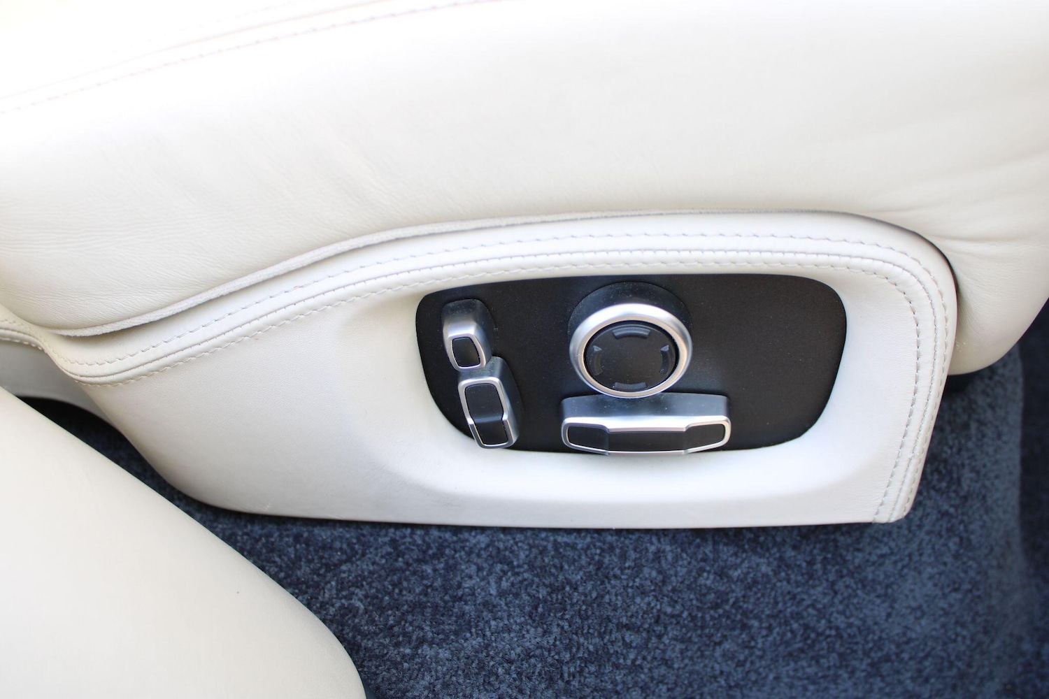 Used Land Rover Range Rover 2017 for sale - 78184610: Photo 38