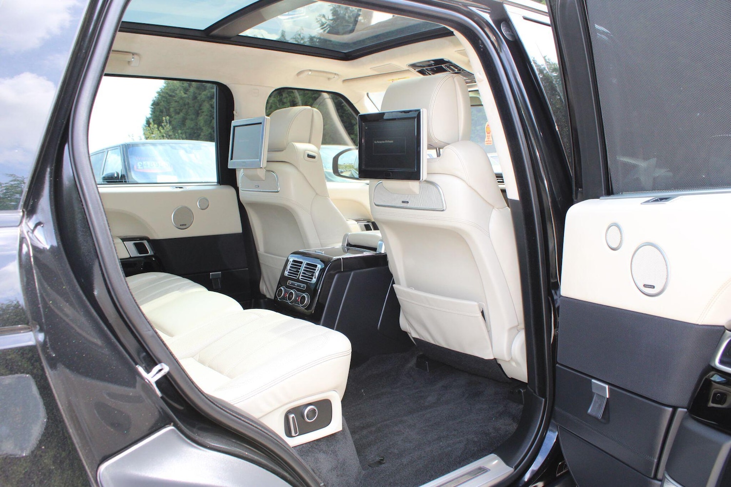Used Land Rover Range Rover 2015 for sale - 76714399: Photo 8
