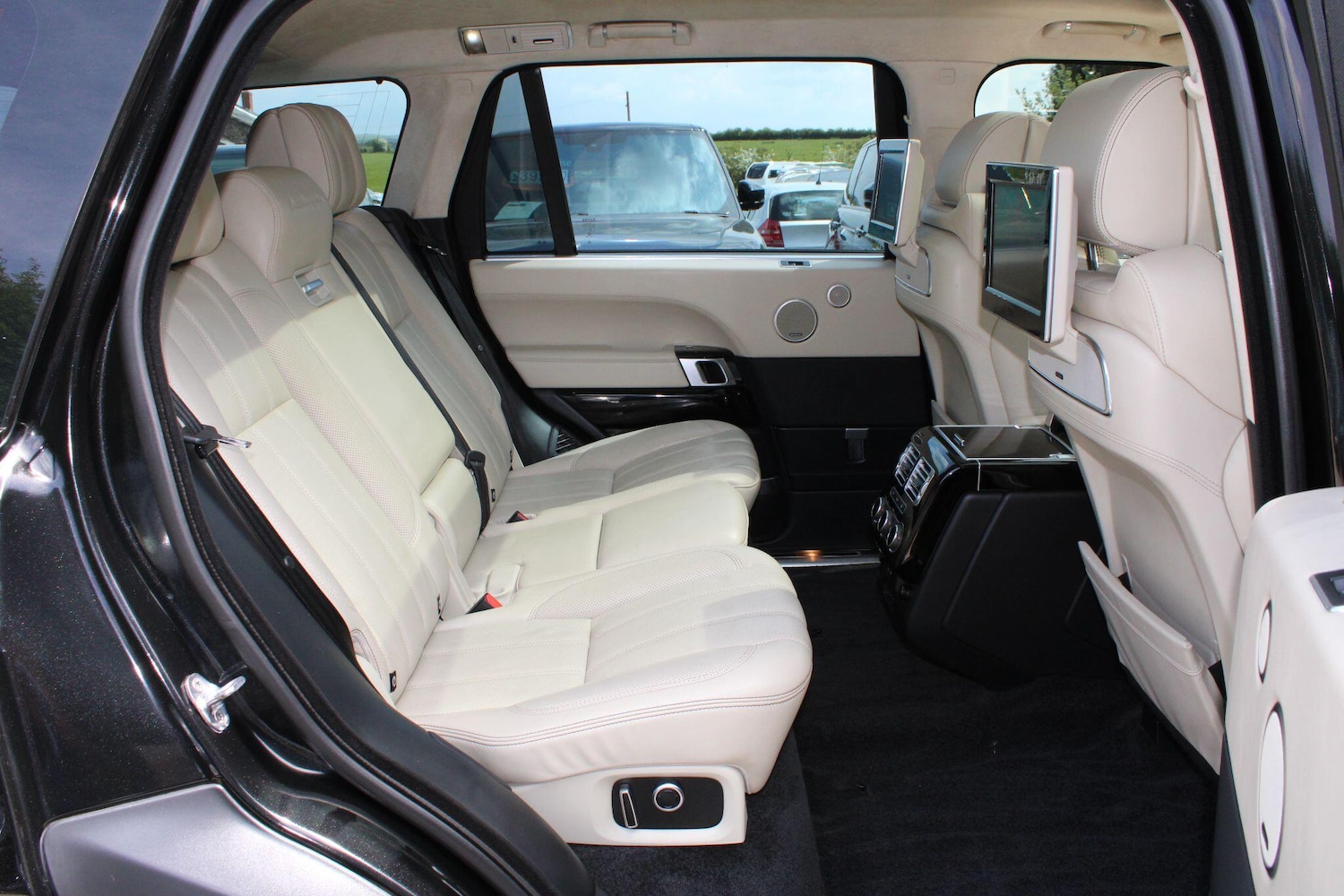 Used Land Rover Range Rover 2015 for sale - 76714399: Photo 9