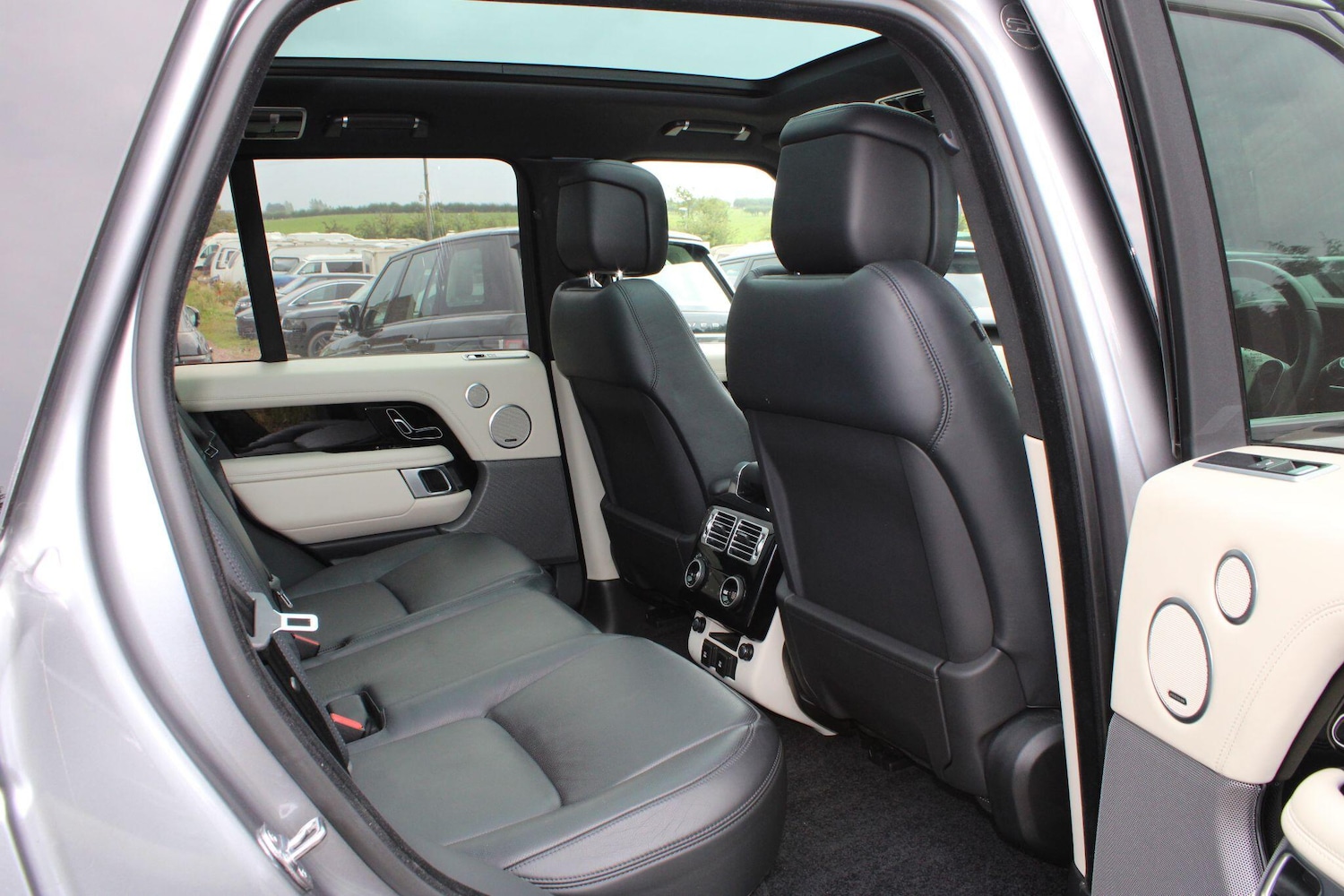 Used Land Rover Range Rover 2020 for sale - 76987736: Photo 8