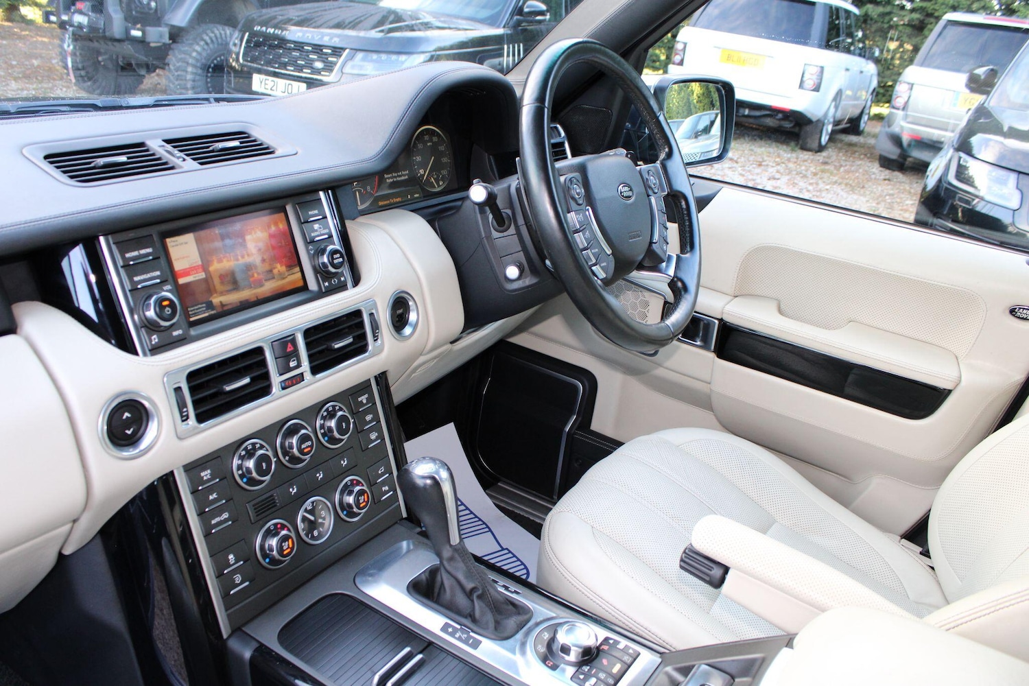 Used Land Rover Range Rover 2011 for sale - 76728206: Photo 6