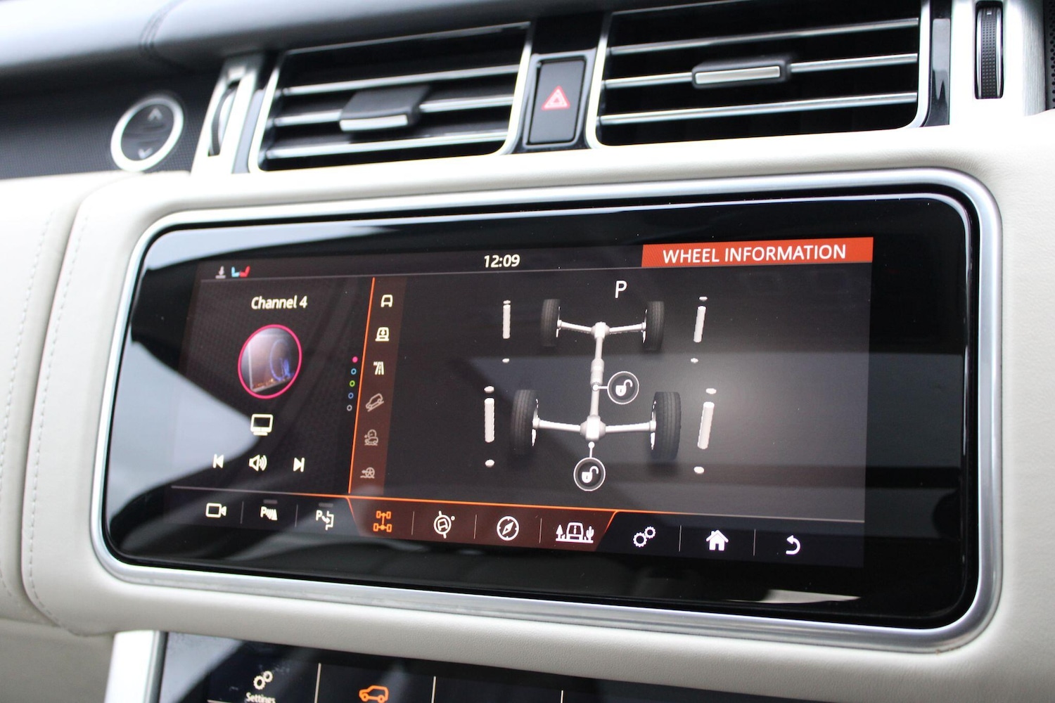 Used Land Rover Range Rover 2018 for sale - 77978010: Photo 38