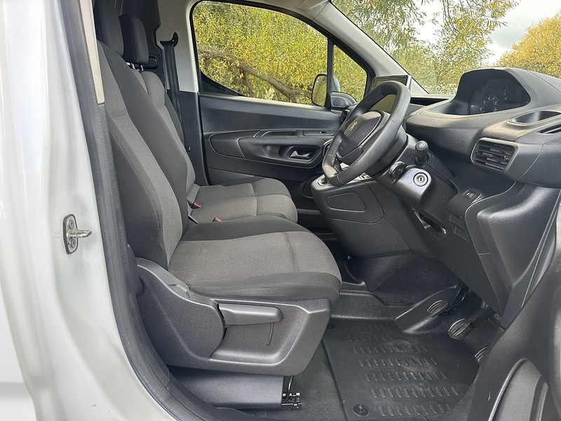 Used Peugeot Partner 2021 for sale - 76392303: Photo 17