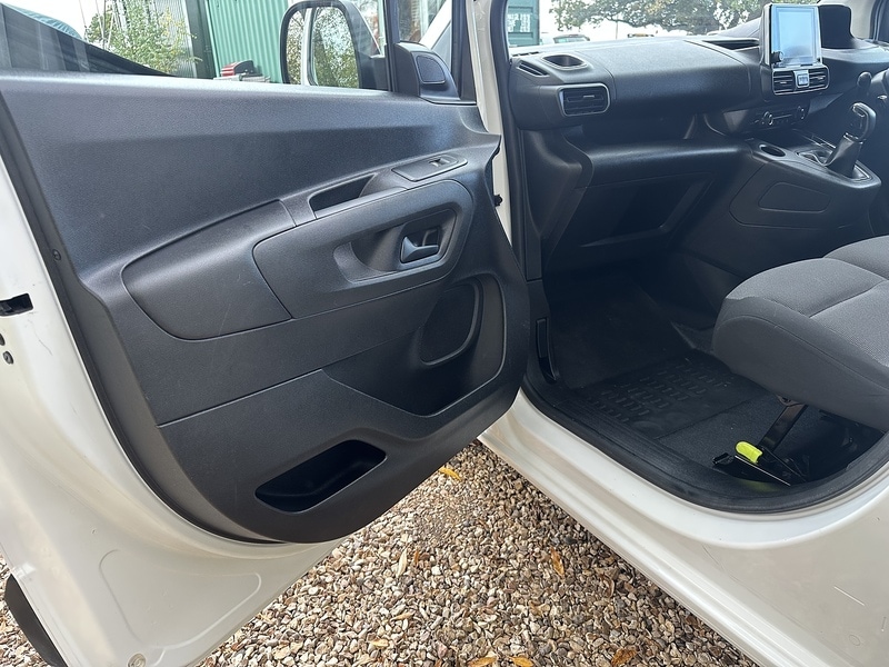 Used Peugeot Partner 2021 for sale - 76392303: Photo 23
