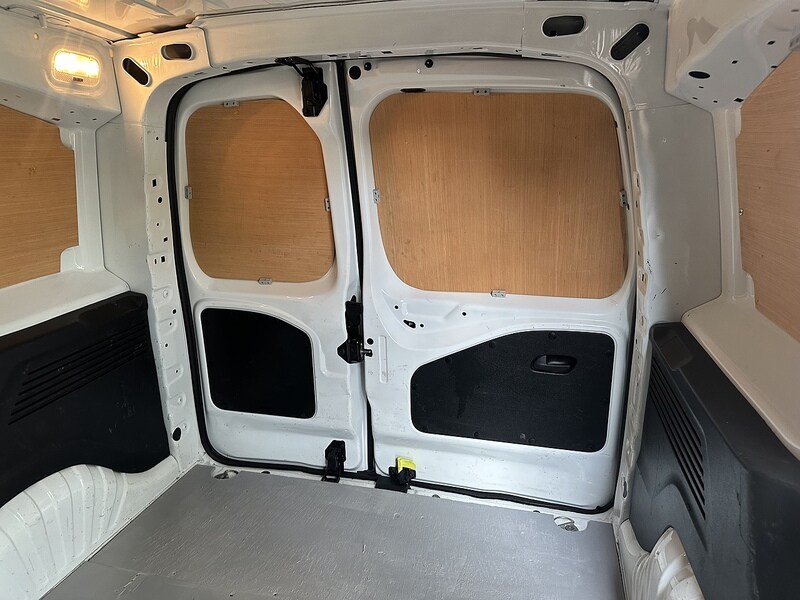 Used Peugeot Partner 2021 for sale - 76392303: Photo 29