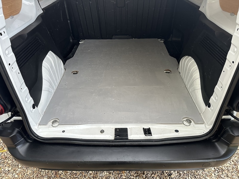 Used Peugeot Partner 2021 for sale - 76392303: Photo 34