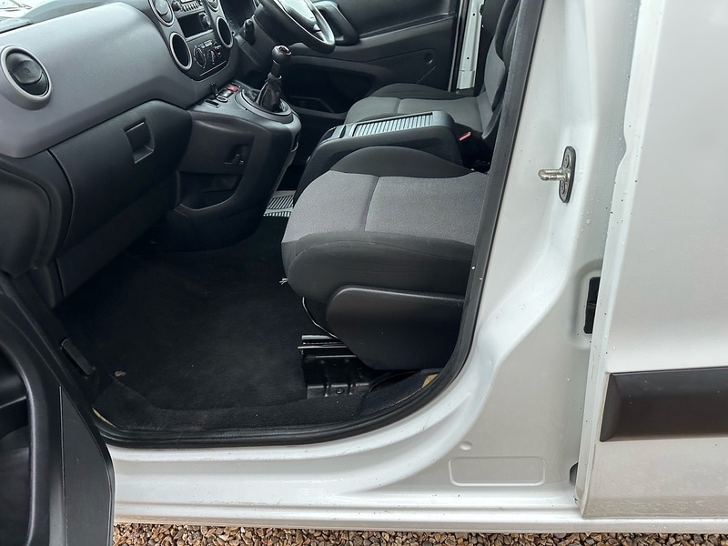 Used Peugeot Partner 2017 for sale - 76836685: Photo 20
