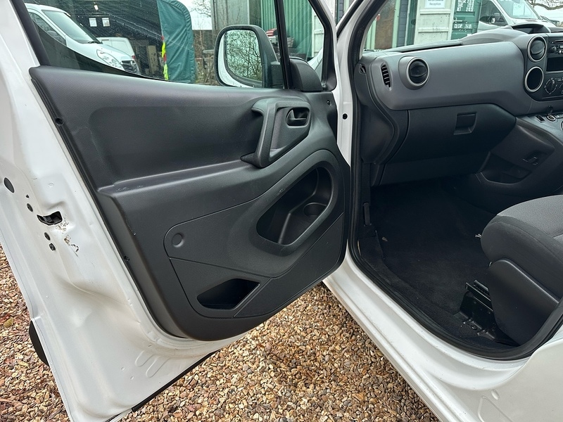 Used Peugeot Partner 2017 for sale - 76836685: Photo 21