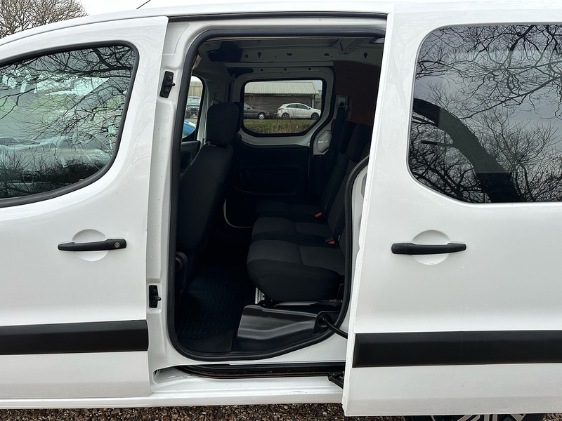 Used Peugeot Partner 2017 for sale - 76836685: Photo 31