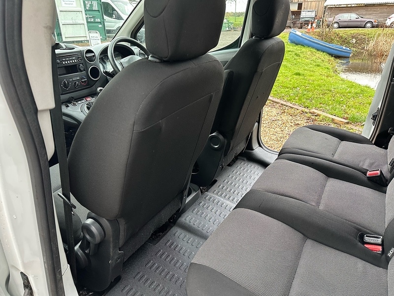 Used Peugeot Partner 2017 for sale - 76836685: Photo 35