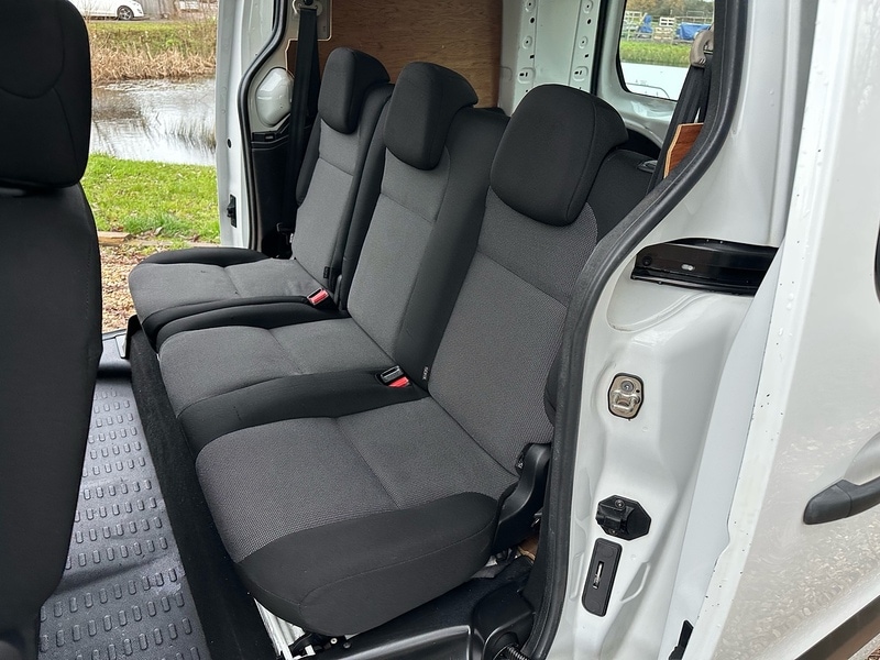 Used Peugeot Partner 2017 for sale - 76836685: Photo 37