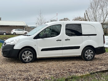 Used Peugeot Partner 2017 for sale - 76836685: Photo