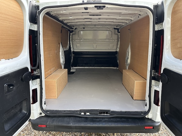 Used Vauxhall Vivaro 2019 for sale - 76163675: Photo 2