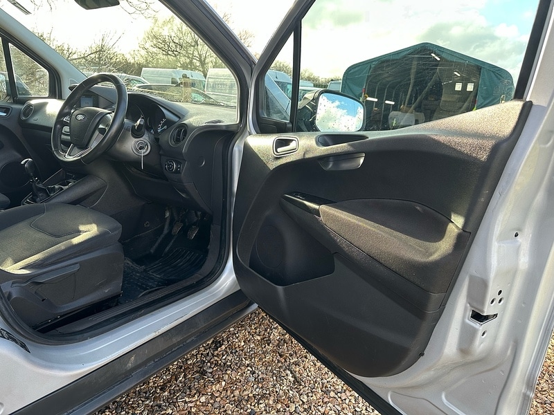 Used Ford Transit Courier 2019 for sale - 77303150: Photo 13