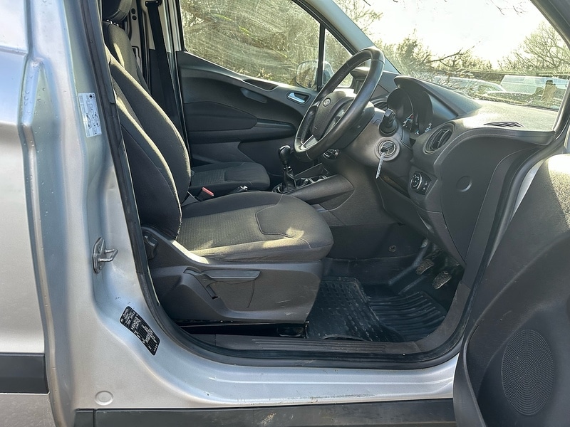 Used Ford Transit Courier 2019 for sale - 77303150: Photo 14