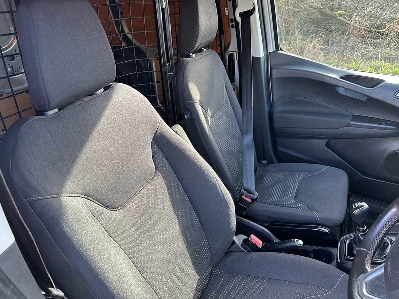 Used Ford Transit Courier 2019 for sale - 77303150: Photo 17