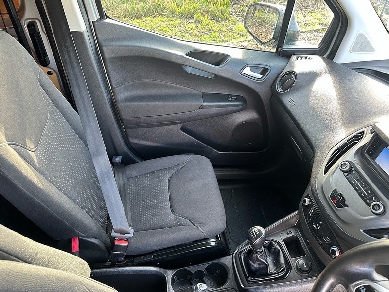 Used Ford Transit Courier 2019 for sale - 77303150: Photo 19