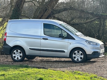 Used Ford Transit Courier 2019 for sale - 77303150: Photo