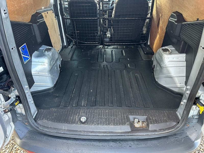 Used Ford Transit Courier 2019 for sale - 77303150: Photo 3