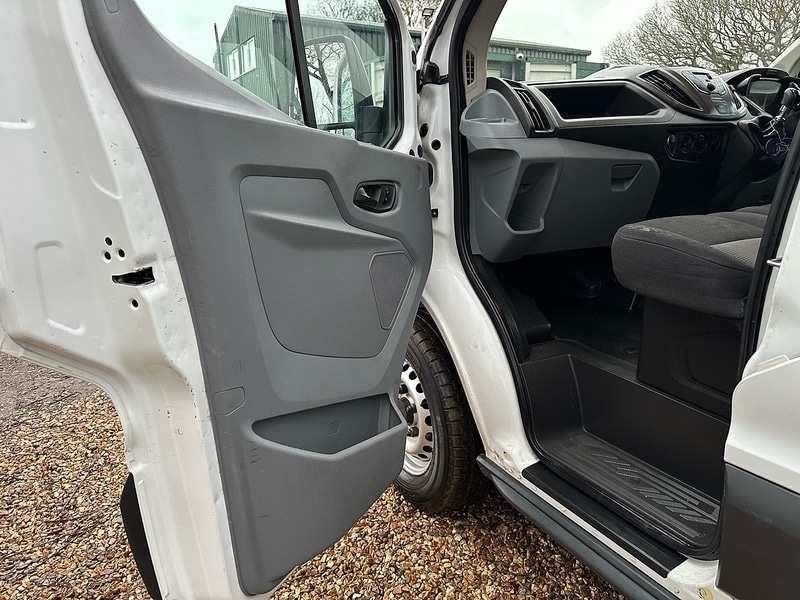 Used Ford Transit 2017 for sale - 76982586: Photo 23