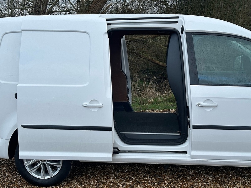 Used Volkswagen Caddy Maxi 2017 for sale - 77447056: Photo 2