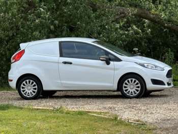 Used Ford Fiesta Van 2017 for sale - 74871041: Photo