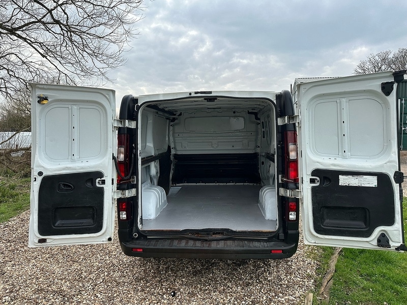 Used Vauxhall Vivaro 2014 for sale - 77774272: Photo 3