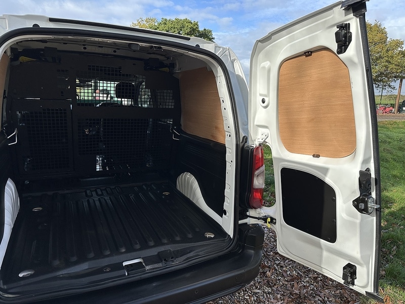 Used Peugeot Partner 2021 for sale - 76430538: Photo 41