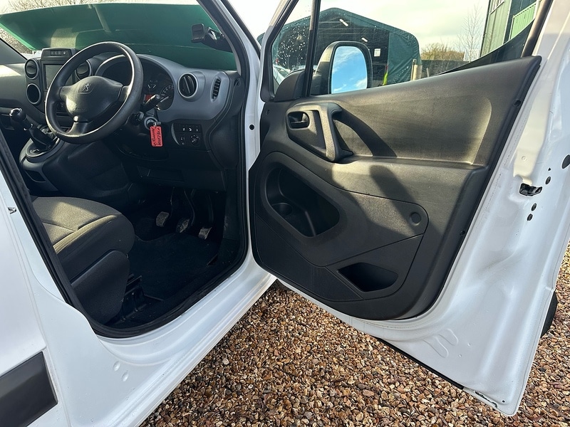 Used Peugeot Partner 2017 for sale - 76844670: Photo 13