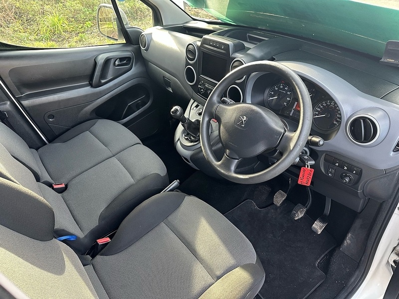 Used Peugeot Partner 2017 for sale - 76844670: Photo 17