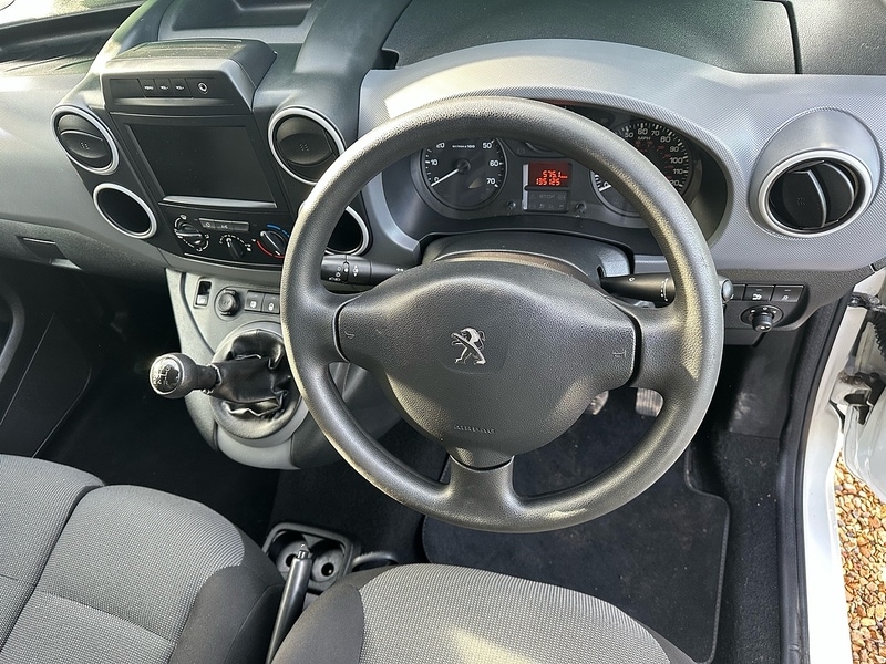 Used Peugeot Partner 2017 for sale - 76844670: Photo 19