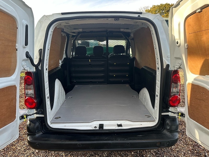 Used Peugeot Partner 2017 for sale - 76844670: Photo 2