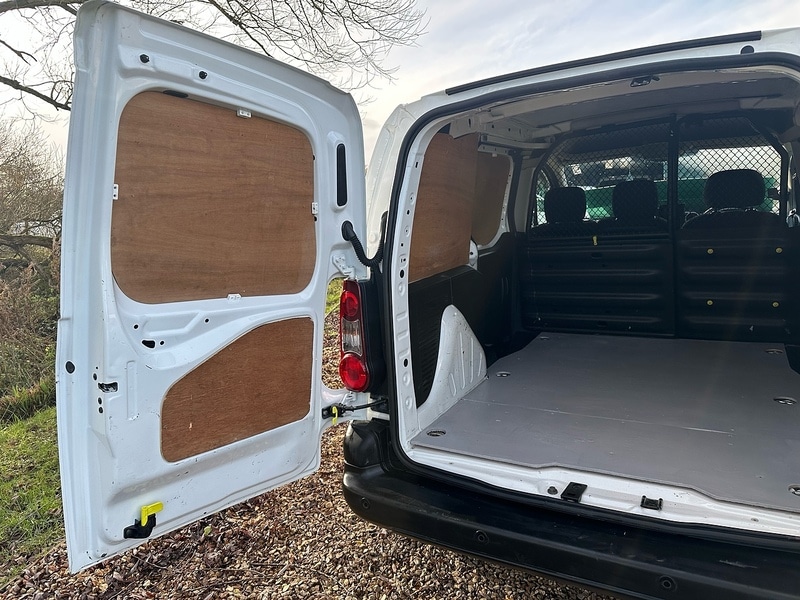 Used Peugeot Partner 2017 for sale - 76844670: Photo 22