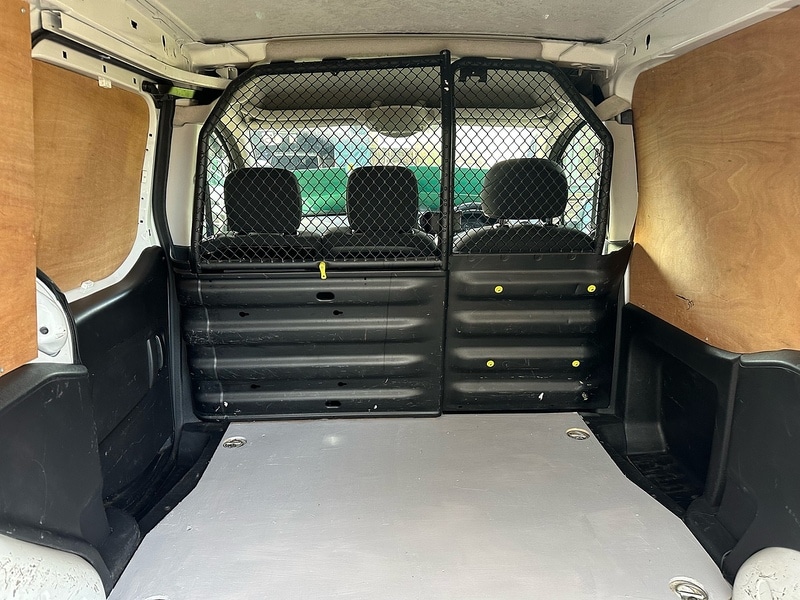 Used Peugeot Partner 2017 for sale - 76844670: Photo 26