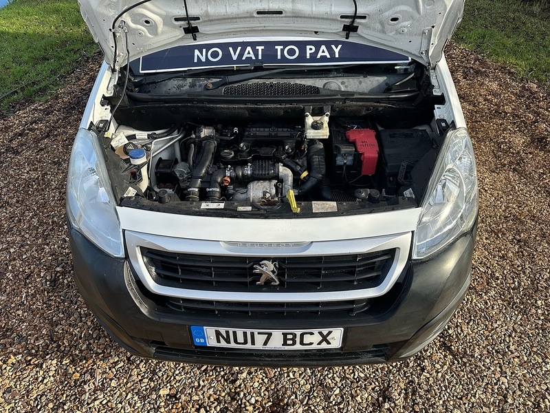 Used Peugeot Partner 2017 for sale - 76844670: Photo 35