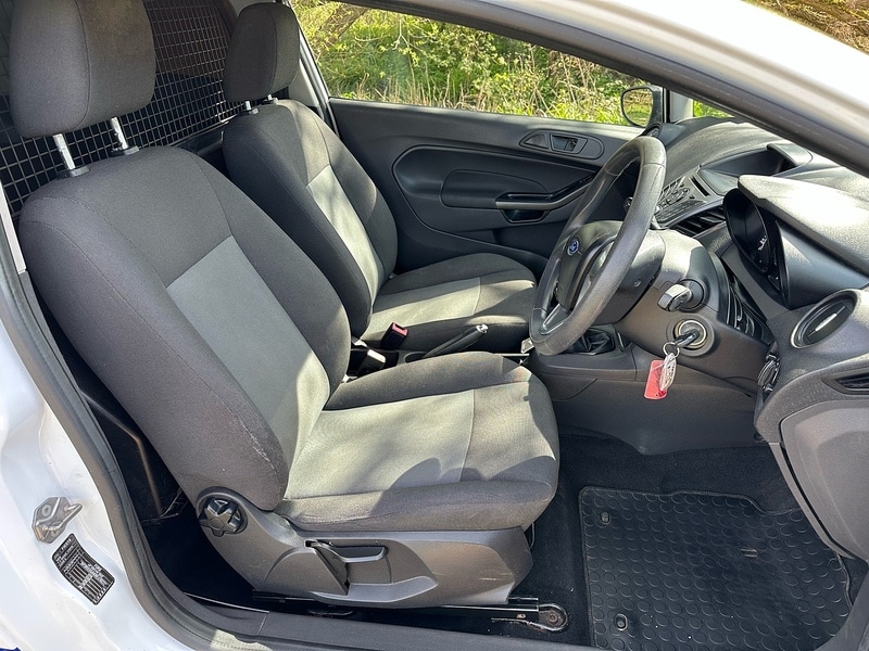 Used Ford Fiesta 2015 for sale - 78140833: Photo 17