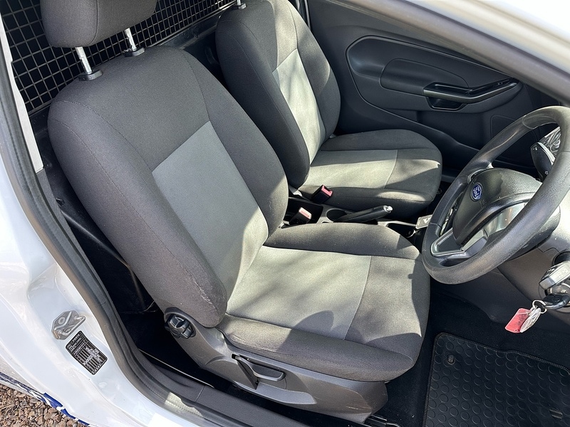 Used Ford Fiesta 2015 for sale - 78140833: Photo 19