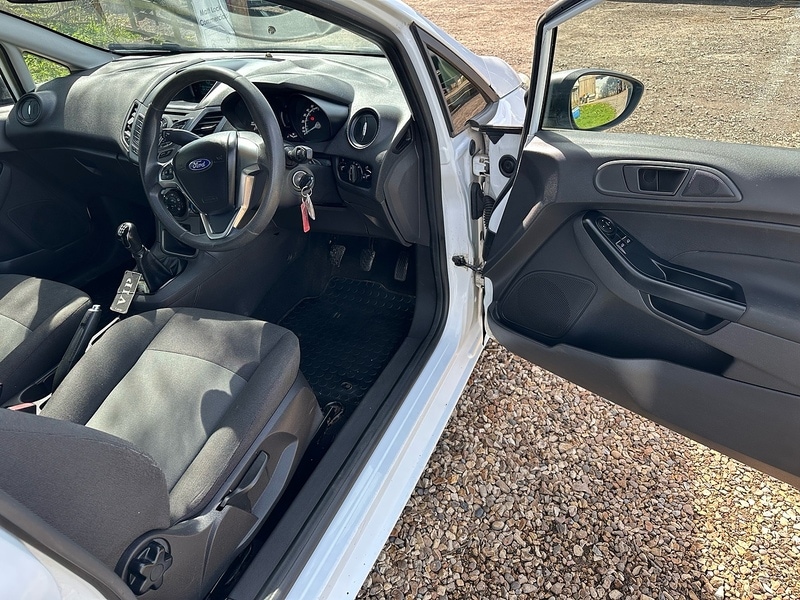 Used Ford Fiesta 2015 for sale - 78140833: Photo 20