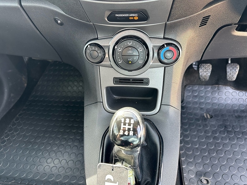 Used Ford Fiesta 2015 for sale - 78140833: Photo 24