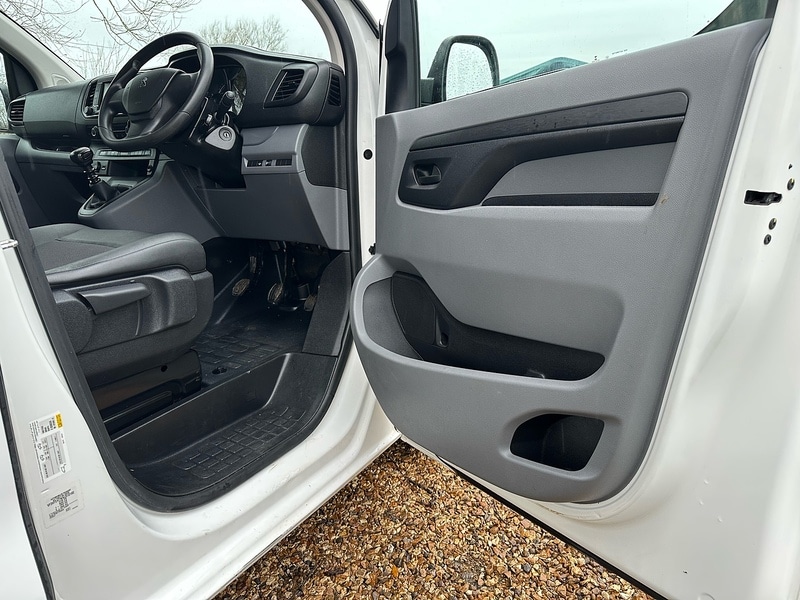 Used Peugeot Expert 2022 for sale - 76919744: Photo 26