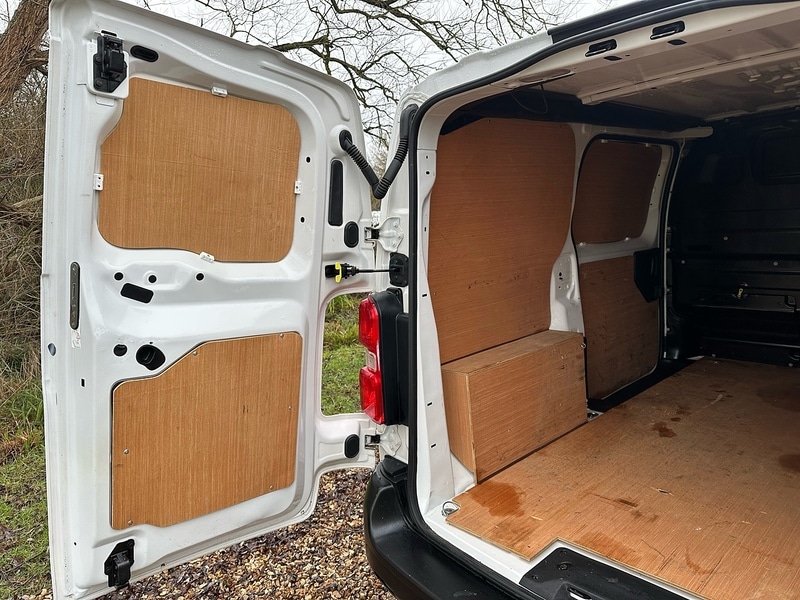 Used Peugeot Expert 2022 for sale - 76919744: Photo 36