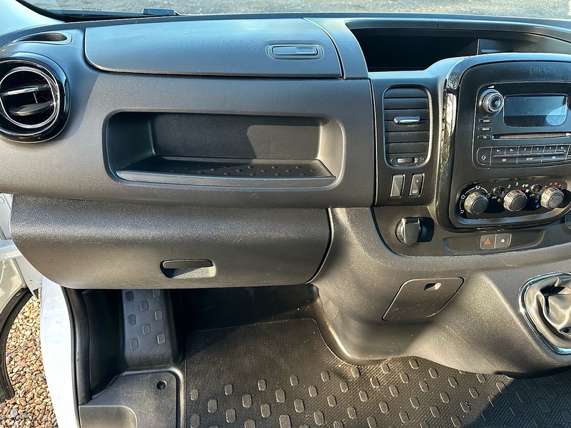 Used Vauxhall Vivaro 2018 for sale - 77007795: Photo 28