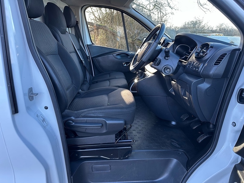 Used Vauxhall Vivaro 2018 for sale - 77007795: Photo 4