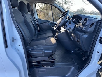 Used Vauxhall Vivaro 2018 for sale - 77007795: Photo